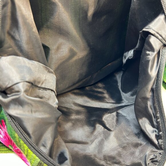 Honduras Handwoven Embroidered Shoulder Bag With Floral Design - Picture 8 of 9